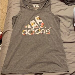 Grey Addis’s tank top